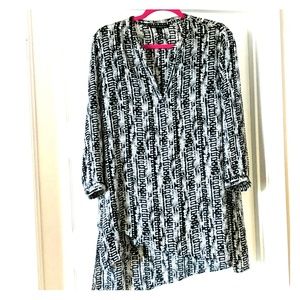 Black and White v neck blouse